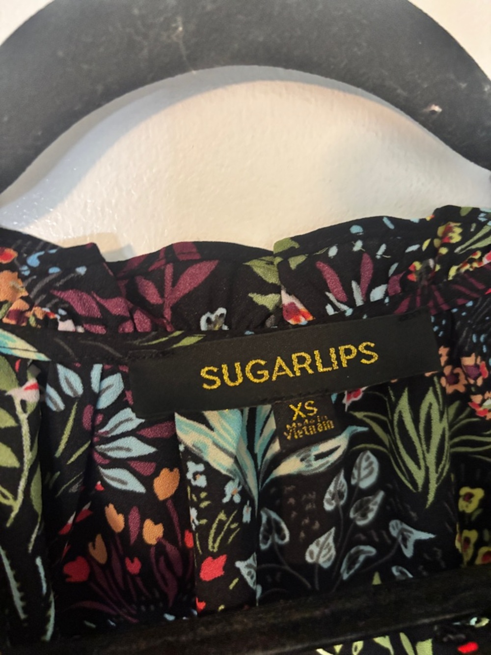 Sugarlips Black Floral Ruffle Sleeve Top, Size XS - Picture 2 of 3